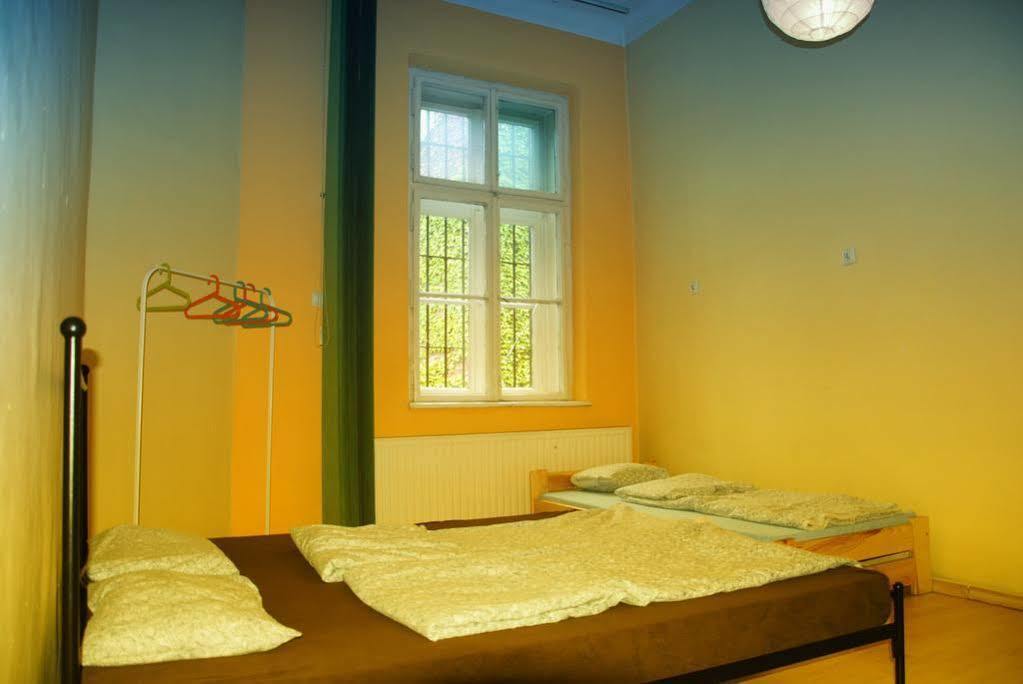 Hostel Krakowskie Klimaty ภายนอก รูปภาพ